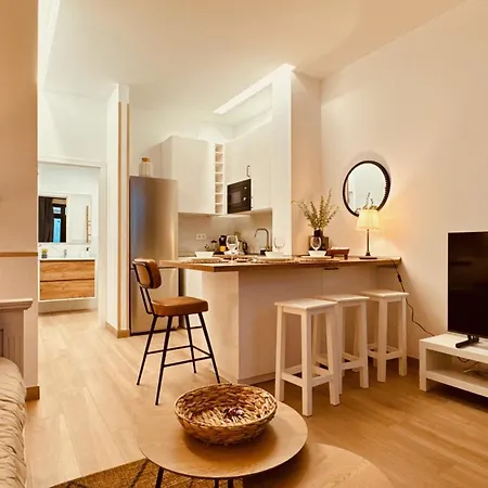 Click&guest - Modern And Luxury Flat B In *