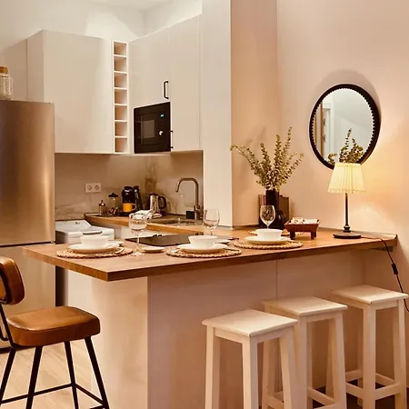 Click&guest - Modern And Luxury Flat B In Lejlighed